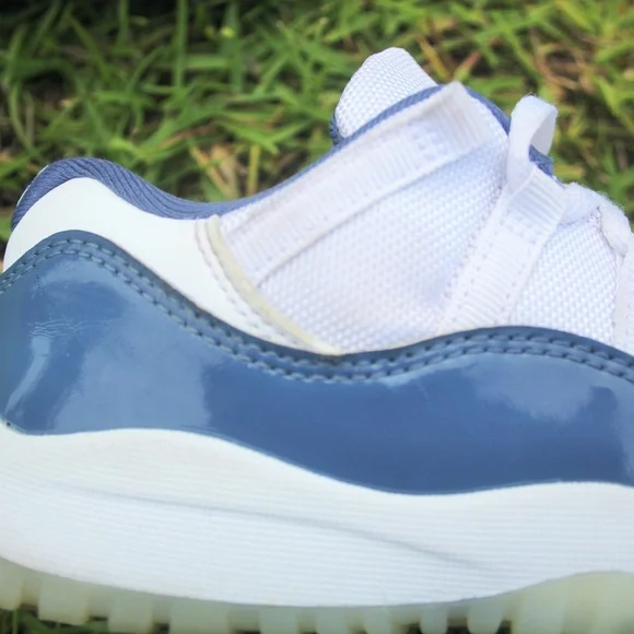 Air Jordan 11 Retro Low “Diffused Blue” PS 3Y FV5116-104 Pre-Owned Kids